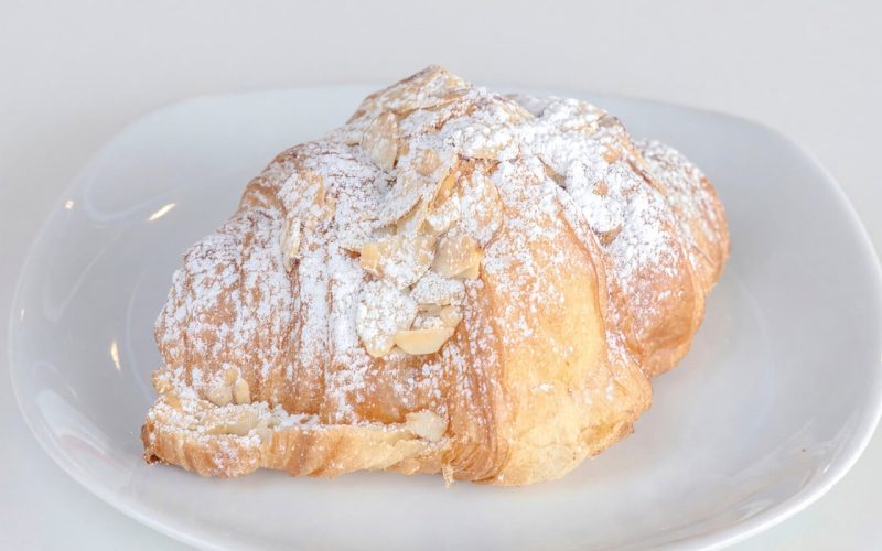 croissant - almond